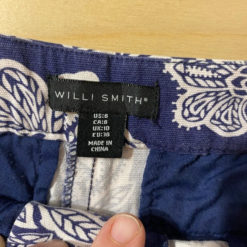 Willi Smith Navy and White Floral High Waist Shorts 6 (OQ)